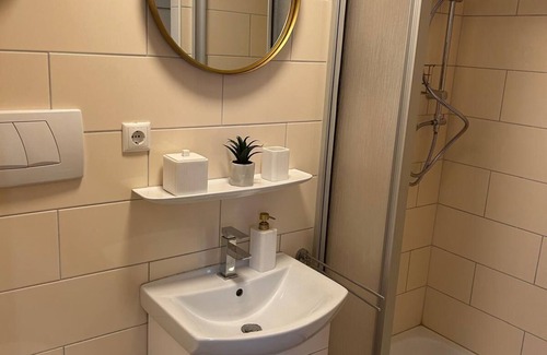 Bad Pyrmont Appartement | Villa Mercedes - Studio 2 in the center with parking and balcony, dog allowed