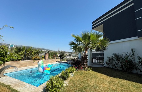 Yavansu Mahallesi Villa | Villa mit Privatem Pool in der Nähe von Strand und Einkaufszentrum