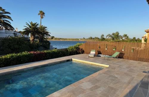 Saint-Cyprien Plage Villa | Villa Moana Lagune 4 chambres, 4 salles de bain, piscine privative chauffée à 30 degrés toute l année, balnéo, terrain de pétanque privé, ping-pong