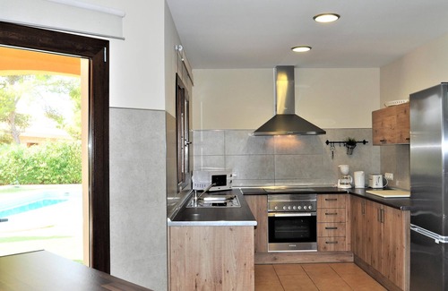 Vallgornera Villa | VILLA MONICA- Maison en pierre à Cala Pi pour 8 personnes, 3 chambres, TV par satellite, piscine privée et barbecue -68800- - WiFi gratuit