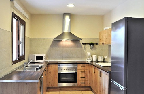 Vallgornera Villa | VILLA MONICA- Maison en pierre à Cala Pi pour 8 personnes, 3 chambres, TV par satellite, piscine privée et barbecue -68800- - WiFi gratuit