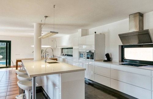 Navata Villa | Villa 'Monique' avec vue sur les montagnes, Wi-Fi et climatisation