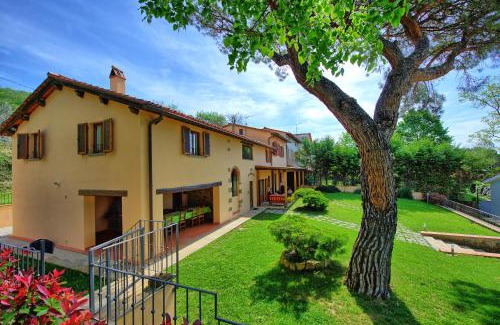 Loro Ciuffenna Maison | Villa Morandi by PosarelliVillas