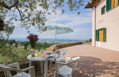 Giugnano Appartement | Villa Morosi by Interhome