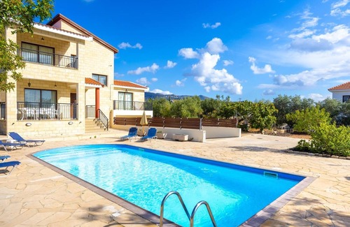 Pegeia Villa | Villa Morpho - Quatre Chambres Villa, Couchages 8