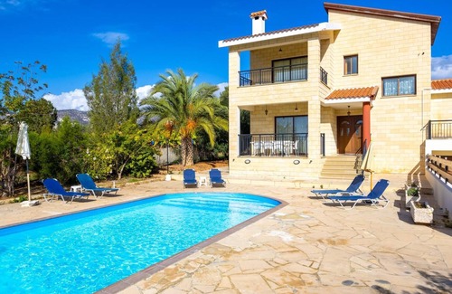 Pegeia Villa | Villa Morpho - Quatre Chambres Villa, Couchages 8