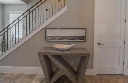 Marineland Acres Maison | Villa Nautilus New Lux 3 Story Pool Hot Tub Home with Elevator- Steps away from the beach