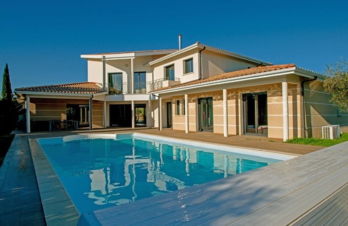 Latresne Villa | Villa proche Bordeaux - piscine - idéale télétravail ou vacances
