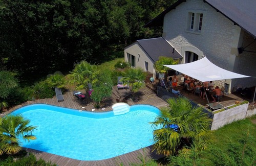 Sazilly Villa | Villa proche chinon 9 personnes avec piscine chauffée