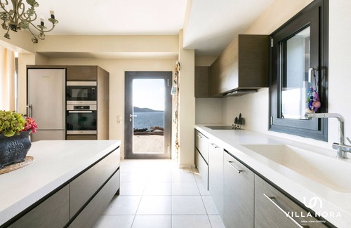 Kassandra Villa | Halkidiki | Villa Nora | Spacieux, entièrement équipé avec grand jardin et vue imprenable
