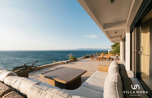 Kassandra Villa | Halkidiki | Villa Nora | Spacieux, entièrement équipé avec grand jardin et vue imprenable