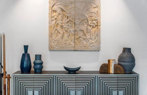 Northeast Coconut Grove Villa | Villa Nova