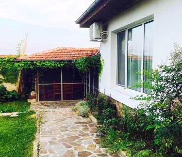 Hisarja Maison | Villa Nymphea Water Lily
