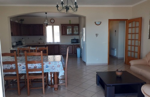 Tizzano Villa | Villa 'OCEANE',piscine privée, vue sur la mer, située à 200 mètres