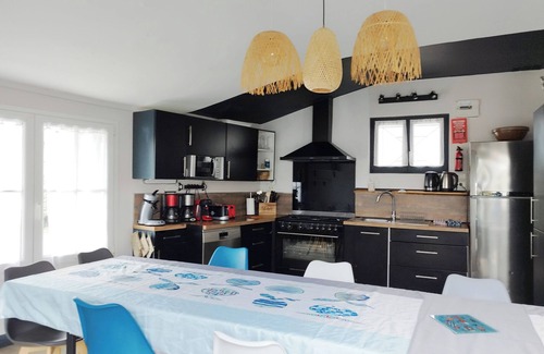 Angoulins Villa | Villa 4* piscine intérieure chauffée jacuzzi billard baby-foot mer plage village