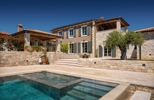 Vabriga Villa | Villa Olive View – Votre refuge exclusif