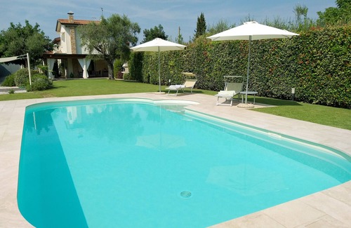 Capezzano Pianore Villa | VILLA AVEC PISCINE PRIVÉE, WiFi gratuit.