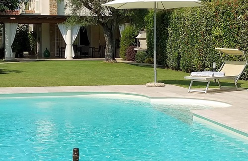 Capezzano Pianore Villa | VILLA AVEC PISCINE PRIVÉE, WiFi gratuit.
