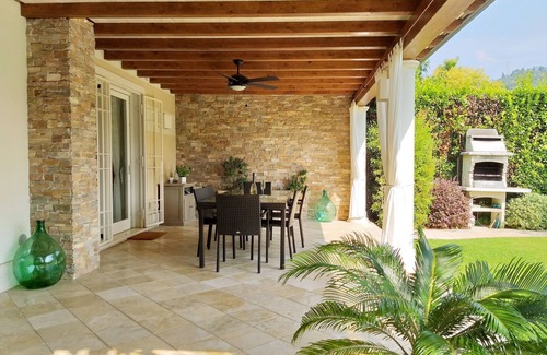 Capezzano Pianore Villa | VILLA AVEC PISCINE PRIVÉE, WiFi gratuit.