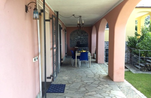 Zoagli Appartement | Villa Olivia apartment: terrace, portico, Portofino Gulf view