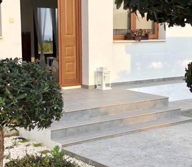 Maroni Villa | Villa Olivo Maroni