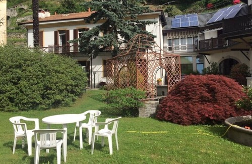 Nebbiuno Appartement | Villa Ombrosa, comfortable apartment on the ground floor