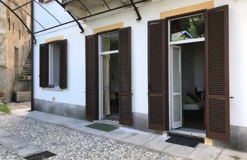 Nebbiuno Appartement | Villa Ombrosa, comfortable apartment on the ground floor
