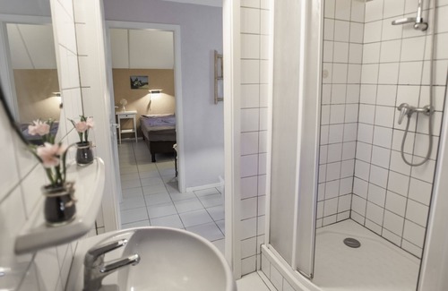 Daumazan-sur-Arize Maison | Villa on estate with 2 swimming pools