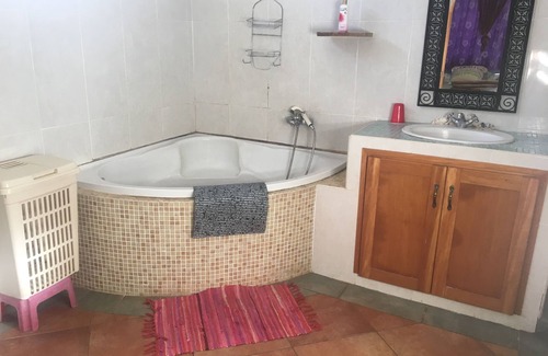 Paea Maison | VILLA SUR PAEA PAS LOIN DE LA MER - CHAMBRE METUA