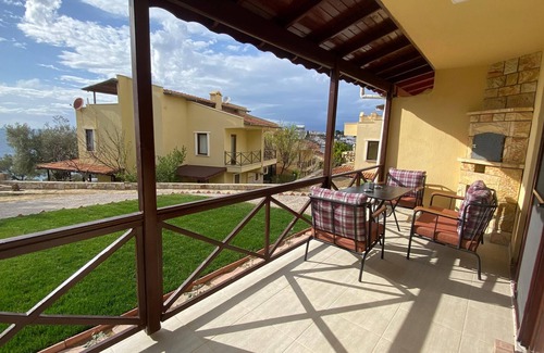 Pelitkoy Villa | Villa on site with pool by the sea