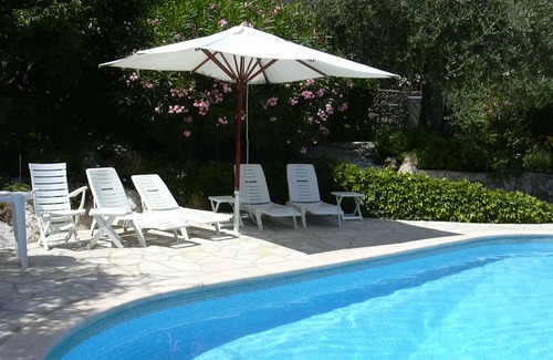 Gattieres Appartement | T2 de 45 m2 avec piscine ,15 mn de Nice , 2 / 4 personnes. Vue mer 180°