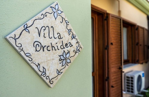 Masainas Villa | Villa "Orchidea" avec jardin, terrasse, balcon et climatisation
