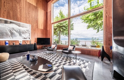 Thonon-les-Bains Villa | Villa 'Otoctone Bord Du Lac Léman' avec vue sur le lac, Wi-Fi et climatisation