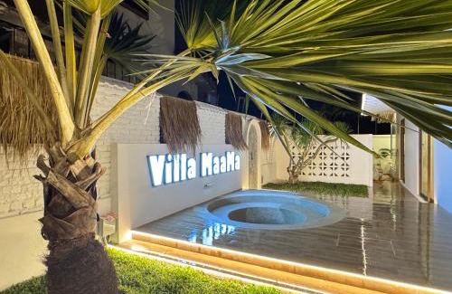 Central District Villa | Villa Paapa & Maama