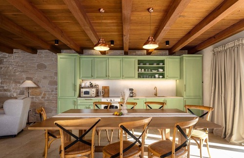 Prkacini Villa | Villa Paladnjaki - Villa de luxe avec piscine privée, petit-déjeuner quotidien inclus et dégustations exclusives de plats, de vins et d'huile d'olive d'Istrie