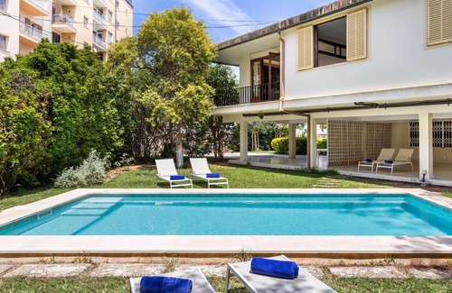 Plaza de Toros Chalet De Ski | Villa Palma 1. Chalet in Palma with private pool