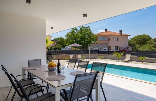 Pinezici Maison | Villa Palma by Interhome