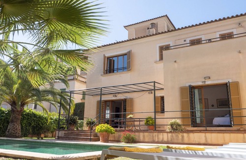 Plaza de Toros Chalet De Ski | Villa Palma 3 - Private pool villa in Palma