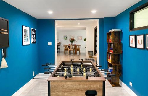 Ludlam Maison | Villa Palma - Prime Location, Pool, Game Room, Outdoor Kitchen