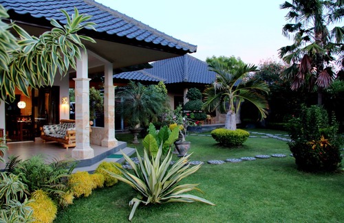 Pemaron Villa | Villa @ Pamaron Singaraja. Coucher de soleil