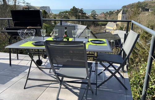 Etretat Villa | La Villa Panorama, vue mer et falaises D'Etretat