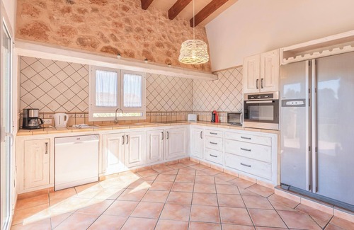 Portopetro Maison | "Villa Paqui, à 10 minutes de Cala Mondragó, avec piscine à débordement, jardin et Wi-Fi.