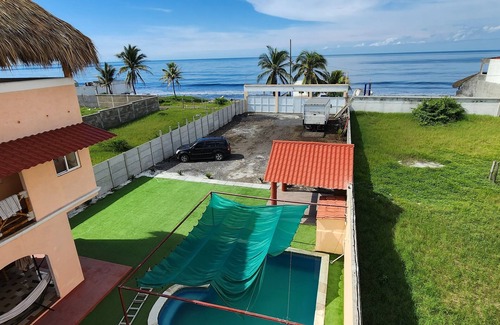 Iztapa Chalet De Ski | "Villa Patty" Iztapa, Monterrico - 4 bedrooms, 4 bathrooms, 20 guests.
