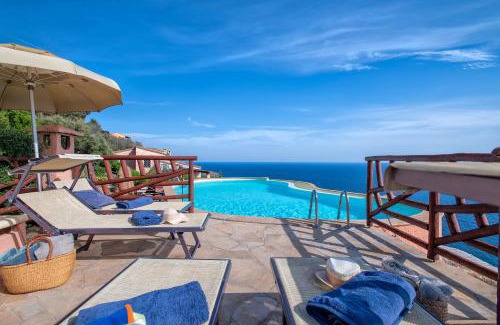 Torre delle Stelle Villa | Villa Patty with infinity pool in front of the sea, parking and wifi