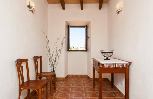 Es Llombards Cottage | Villa Paula. Maison traditionnelle réformée de Majorque