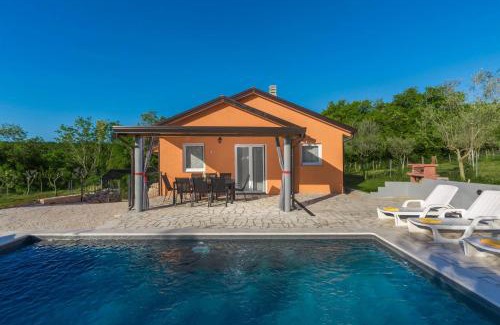 Radini Maison | Villa Pendolina Mit Privatem Pool Und Jacuzzi