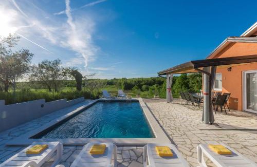 Radini Maison | Villa Pendolina Mit Privatem Pool Und Jacuzzi
