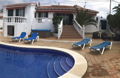 Cala en Porter Maison | Villa privée de 4 chambres avec piscine et bain à remous. WIFI