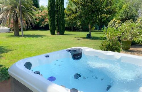 Lattes Maison | Villa Piscine Chauffée Jacuzzi Lattes Proche Montpellier et Plages