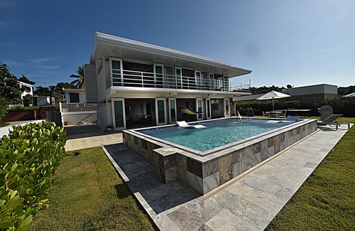 Camino Nuevo Maison | "VILLA PLAYERA" Villa avec vue sur l'océan et piscine privée sur une plage isolée!
